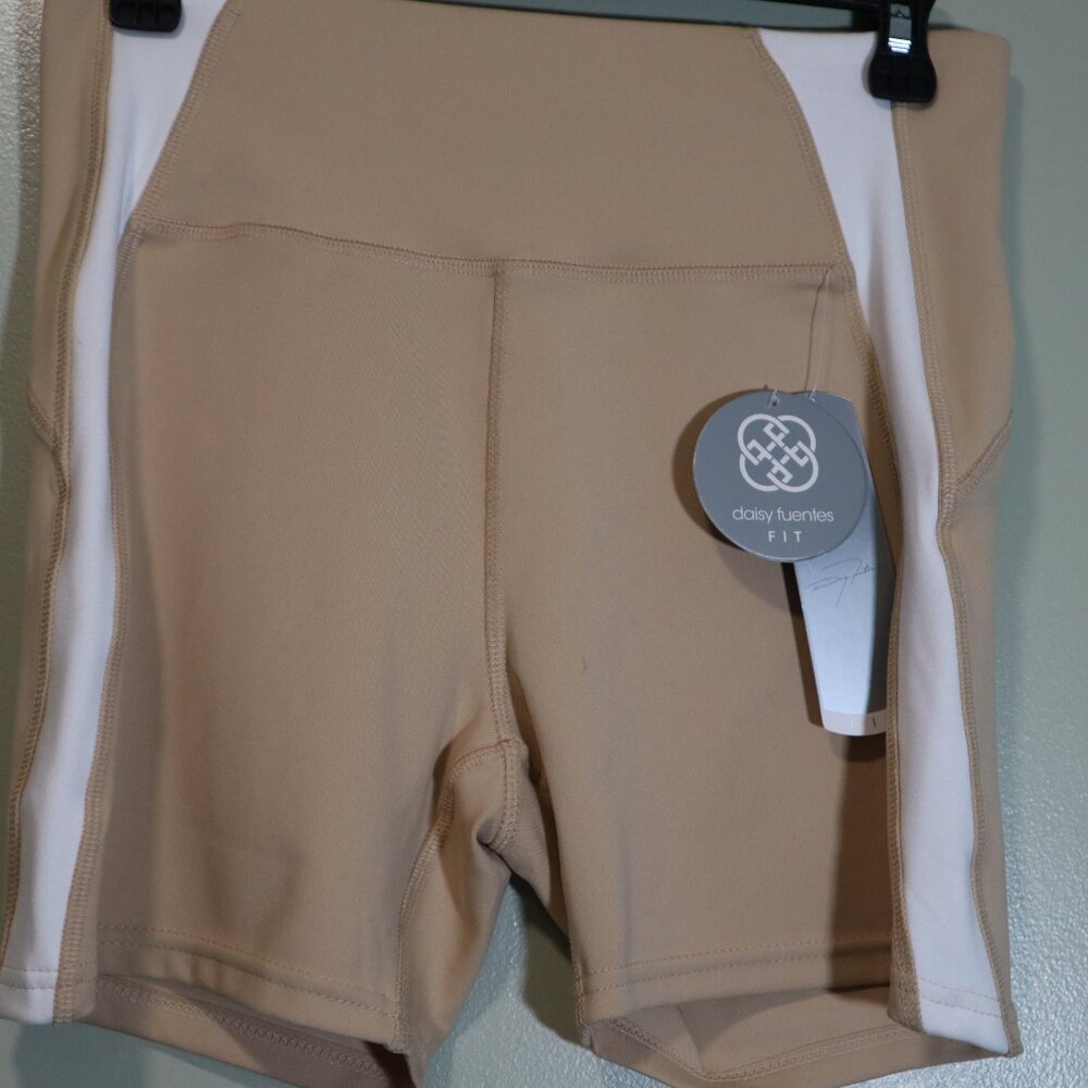 Daisy Fuentes Fit Biker Shorts Beige White Panels  Size M  NWT